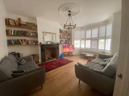 4 Bed Terraced House, Wynndale Road, E18