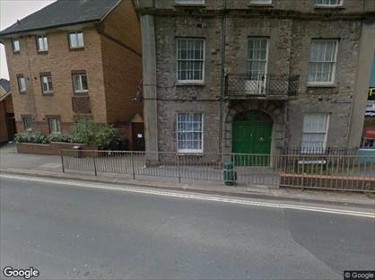 2 Bed Flat, Highweek Road, TQ12