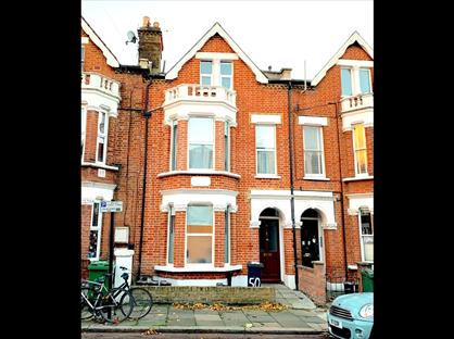 Room in a Shared House, Hemberton Road, SW9