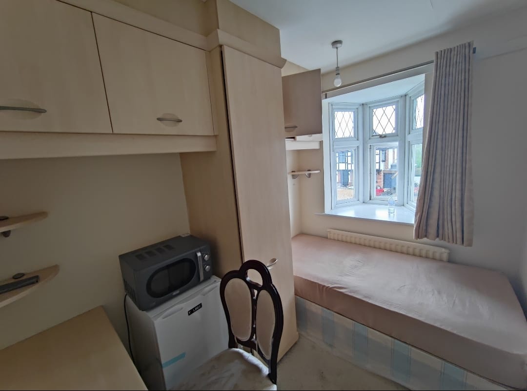 Wembley Room in a Shared House, Norval Road, HA0 To Rent Now for £