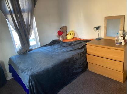 Room in a Shared House, Bickersteth Road, SW17