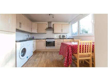 Room in a Shared Flat, Lilburne Court, SW15