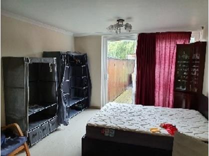 Room in a Shared House, Octavia Close, CR4