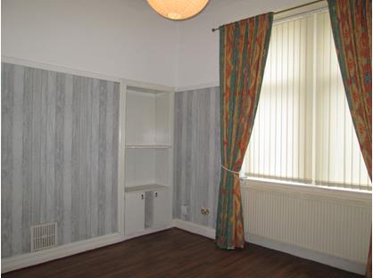 2 Bed Flat, Macdougall Street, PA15