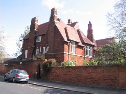 2 Bed Flat, Union Grove, SW8