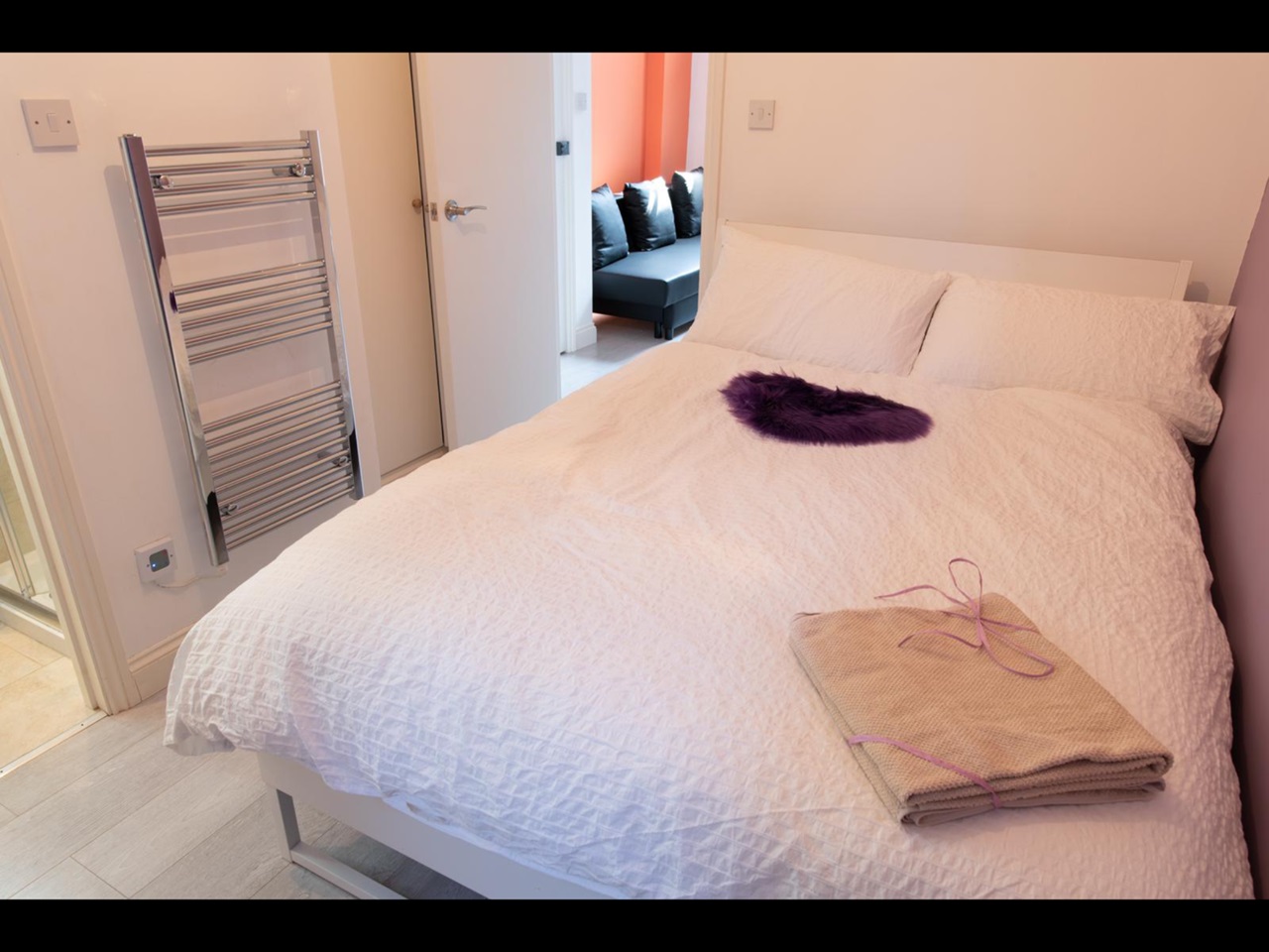 Studio Flat, Hackney, E8 photo 5