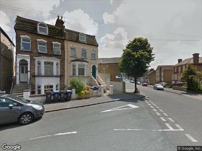 1 Bed Flat, Dundonald Road, CT11