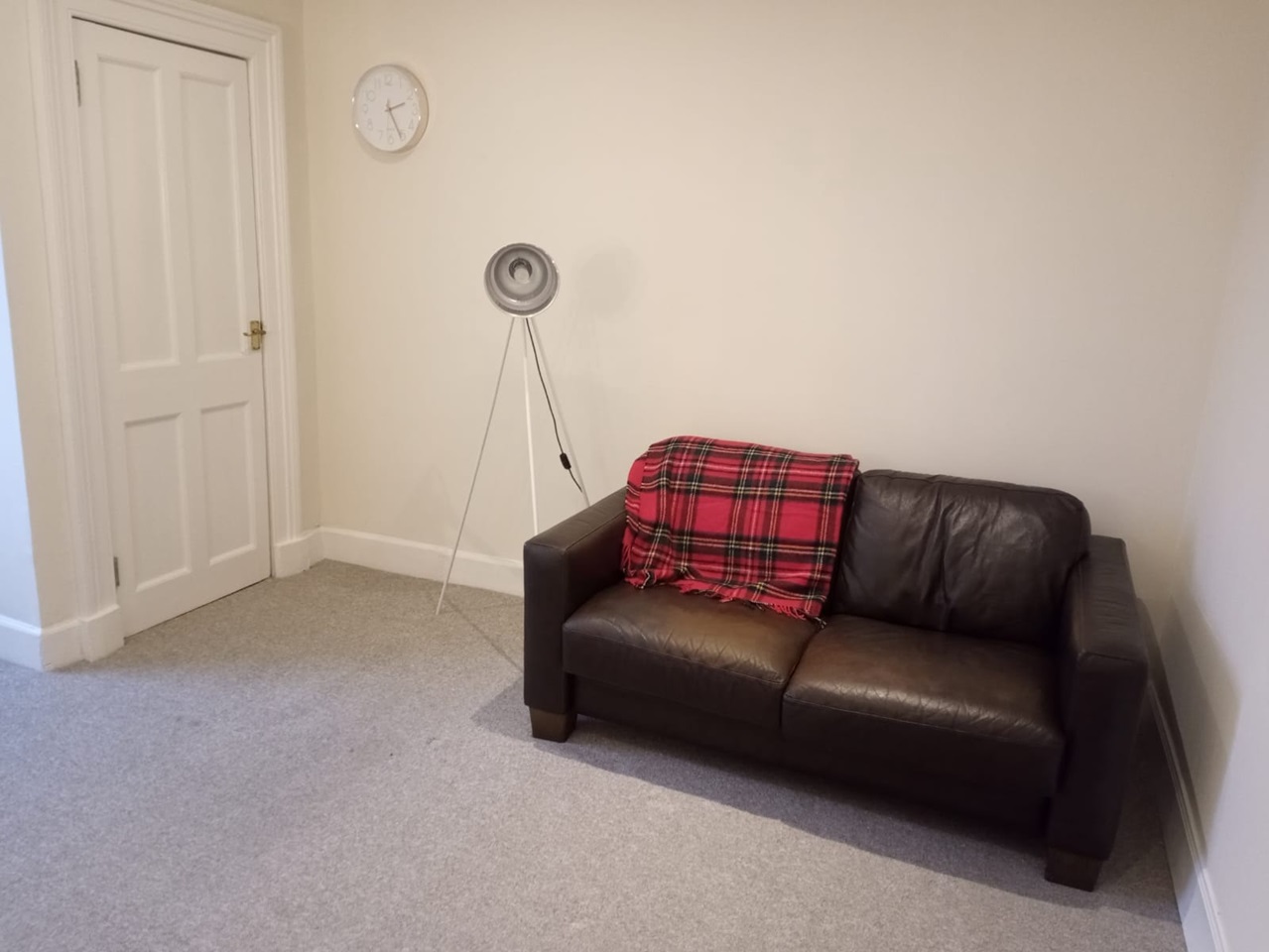 1 Bed Flat, Great Junction Street, EH6