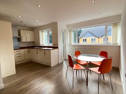 4 Bed Terraced House, Coed Y Neuadd, SA31