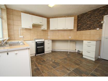 3 Bed Terraced House, Thornton Gardens, LS12