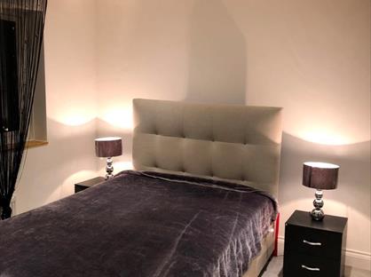 Room in a Shared House, Saxonbury Gardens, KT6