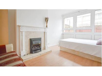 3 Bed Maisonette, Broomfield Street, E14