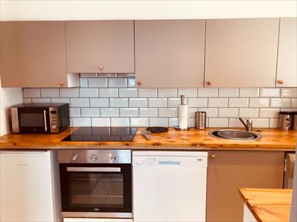 2 Bed Flat, Royal Quay, L3