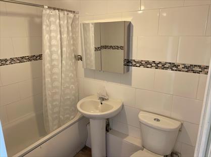 1 Bed Flat, Grange Road, CT11