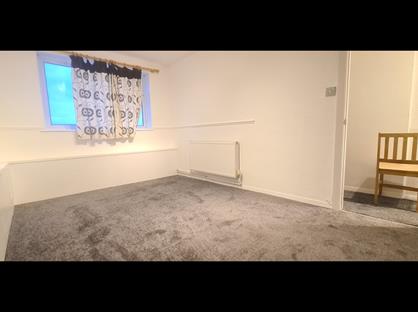 2 Bed Flat, Lodge Lane, RM17