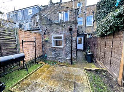 1 Bed Flat, Laurence Mews, W12