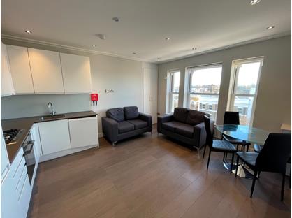 3 Bed Flat, Holloway Road, N7