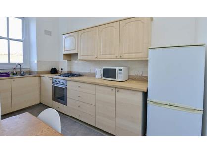 Room in a Shared Flat, Whitechapel Road, E1