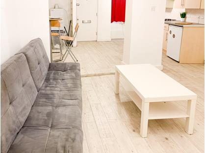 Studio Flat, (1036Hl), N19