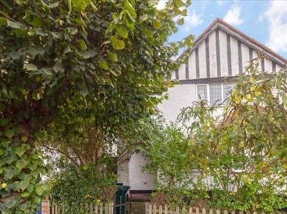 4 Bed Detached House, Brookside Road, NW11