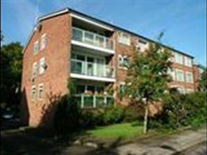 2 Bed Flat, Blenheim Road, EN5