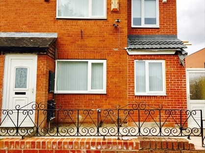Room in a Shared House, Webb Street, L7