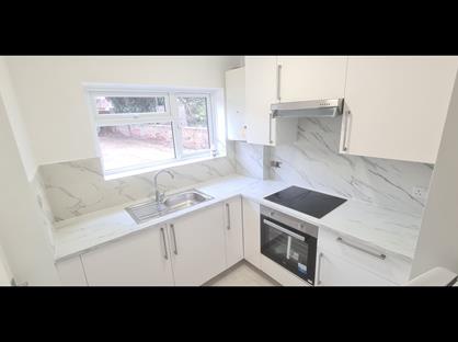 Studio Flat, Hainault Road, RM5