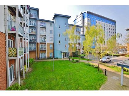 2 Bed Flat, Foundry Court, SL2