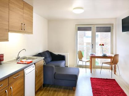 4 Bed Flat, Fieldings Lodge, SO22