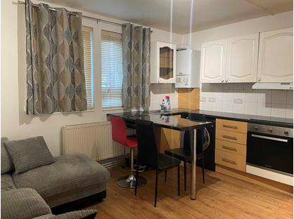 2 Bed Flat, Aldine Court, W12