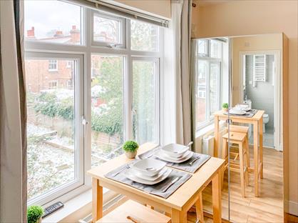 Studio Flat, London, N7