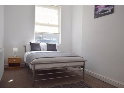 Room in a Shared Flat, The Queens, DN22