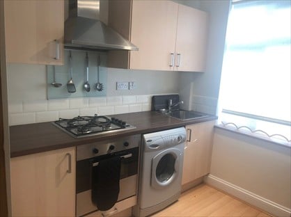 1 Bed Flat, Bulstrode Avenue, TW3