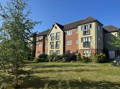 2 Bed Flat, Watery Lane, EN10