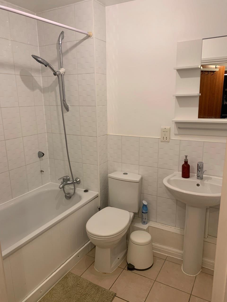 Additional image 8 of 2 Bed Flat, Iliffe Close, RG1, N1 7GU