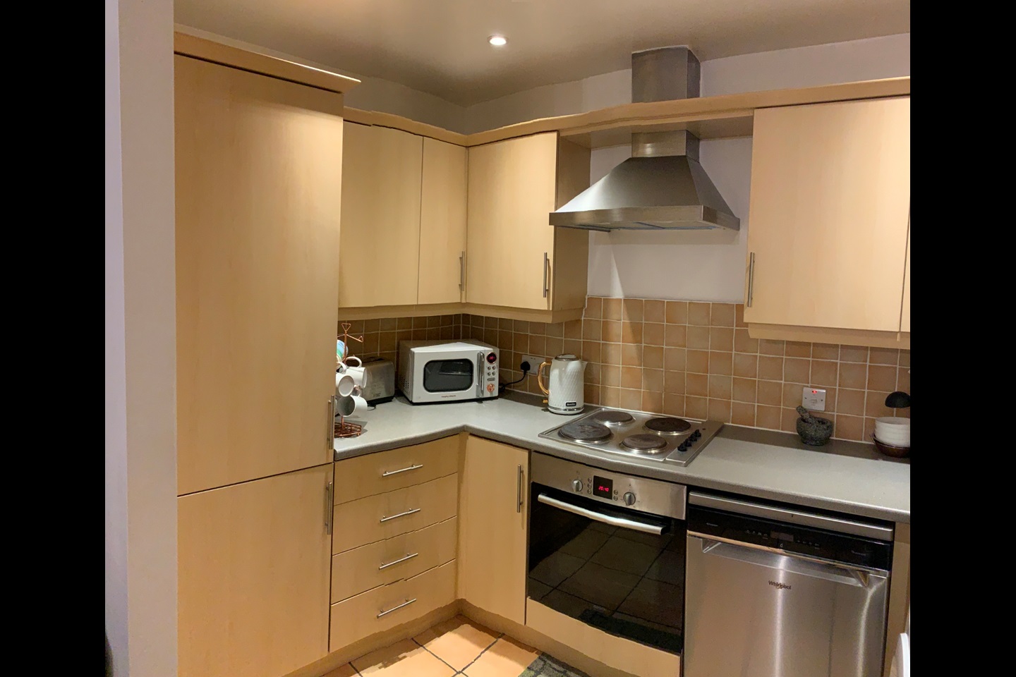 Additional image 12 of 2 Bed Flat, Iliffe Close, RG1, N1 7GU
