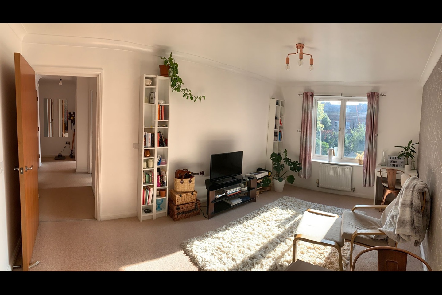 2 Bed Flat, Iliffe Close, RG1, N1 7GU