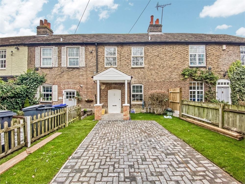 Iver 3 Bed Terraced House, Thorney Mill Road, SL0 To Rent Now for £