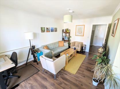 2 Bed Flat, Academia Way, N17