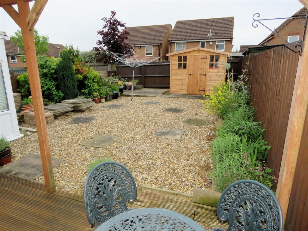 Oldbrook, Milton Keynes 3 Bed SemiDetached House, Douglas Place, MK6