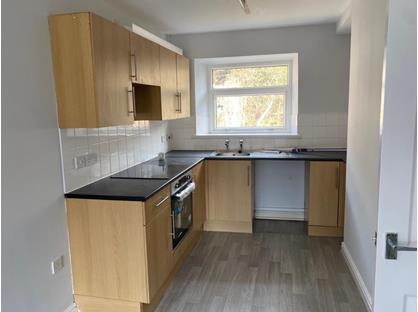 2 Bed Flat, Queens Road, NP24