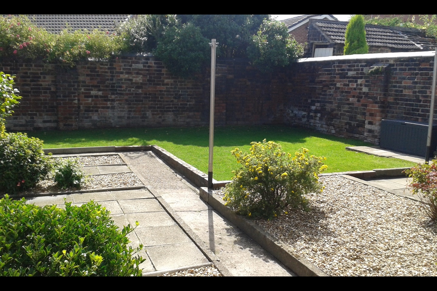 Additional image 16 of 2 Bed End Terrace, Smith St, S35, N1 7GU