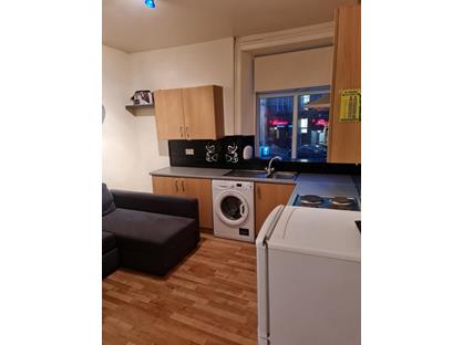 1 Bed Flat, Southgate, WF13