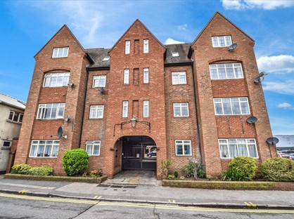 1 Bed Flat, The Cloisters, DA1