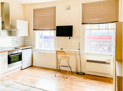 Studio Flat, (B1061jt), N19