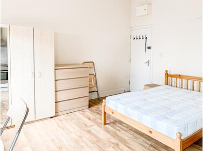 Studio Flat, (C1061jt), N19