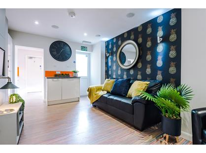 Room in a Shared House, Church Street, ST5
