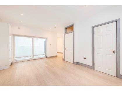2 Bed Flat, Urswick Road, E9
