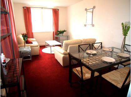 2 Bed Flat, Agate Road, W6