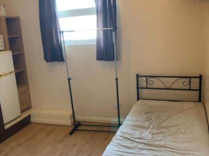 Studio Flat, Brockley Road, SE4